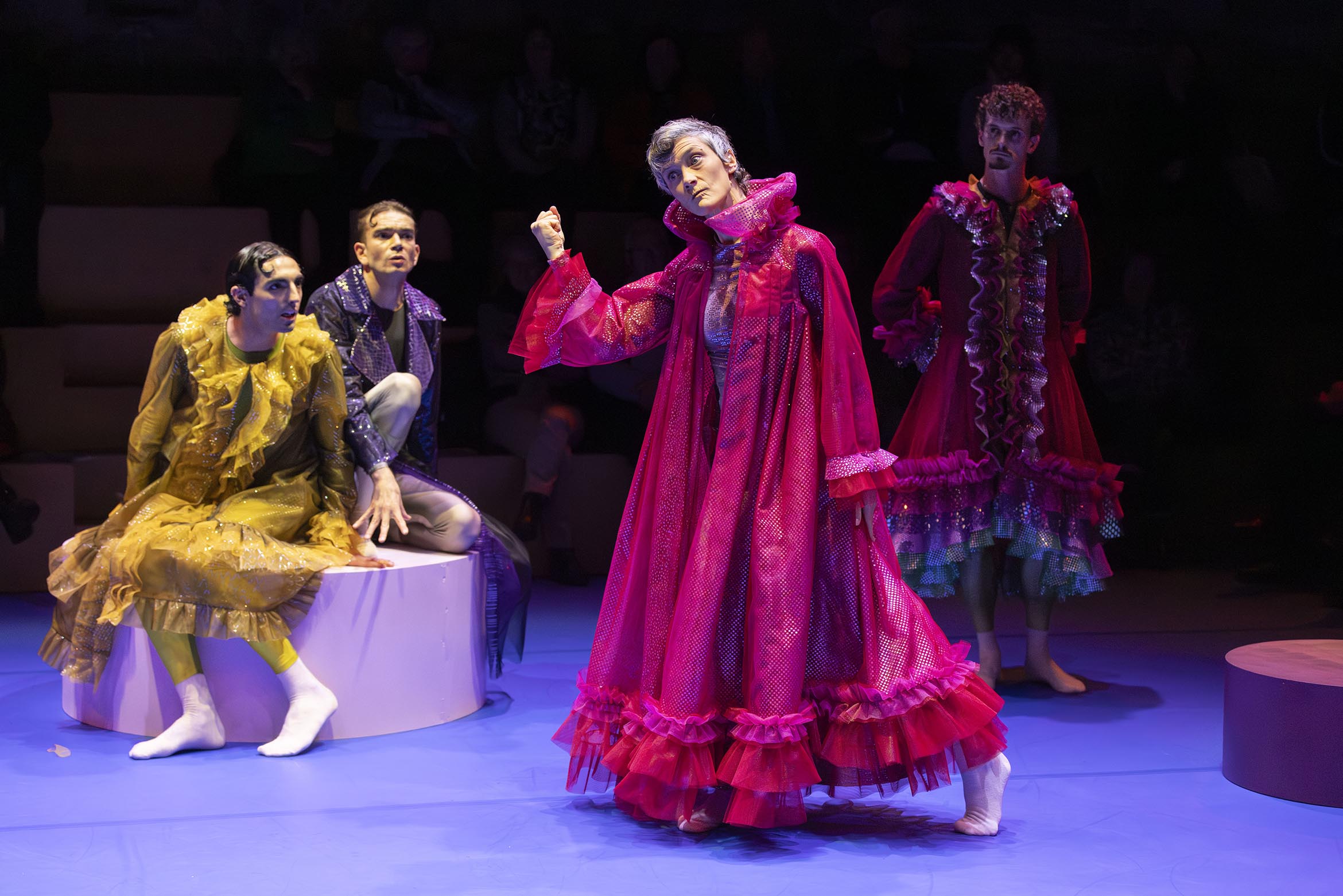 Origen: Premiere von Cinderello in der Clavadeira in Riom.